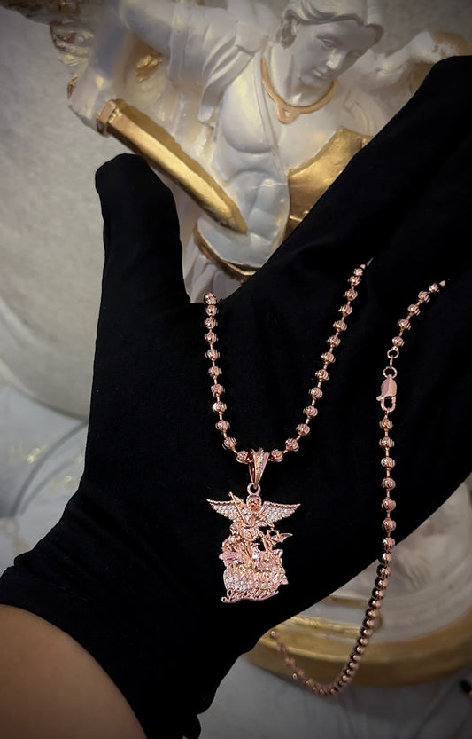 Cadena militar diamantada rosa (70cm) y dije san Miguel arcángel con cristales