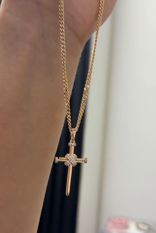 Cubana diamantada con dije cruz cristal