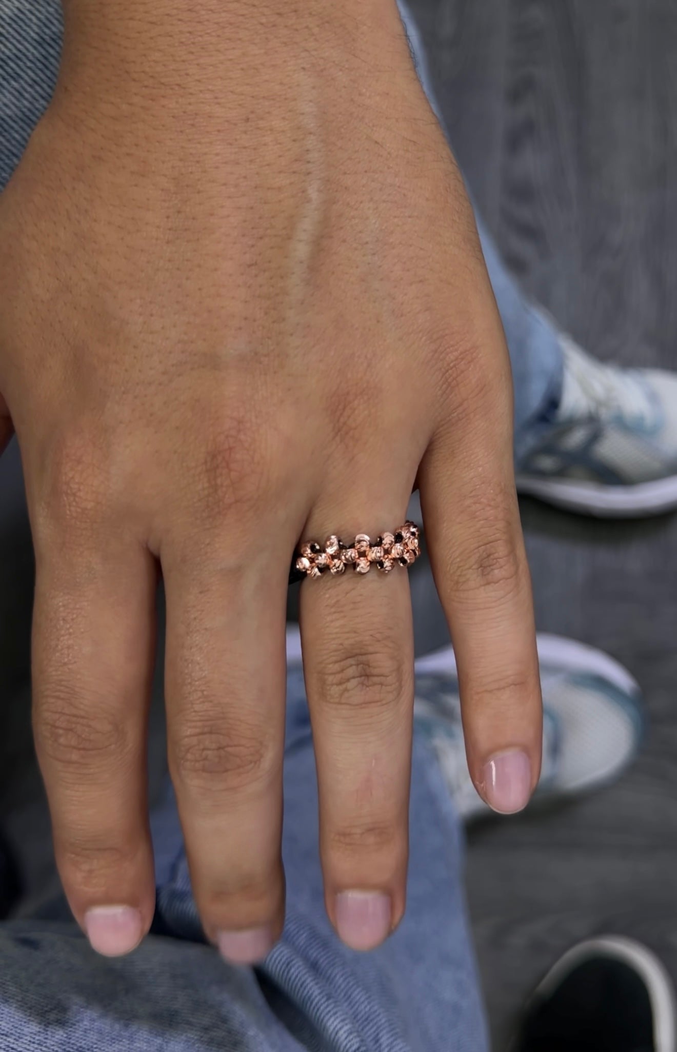 Anillo tres carriles con balín diamantado rosa