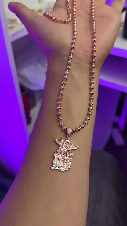 Cadena militar diamantada rosa (70cm) y dije san Miguel arcángel con cristales